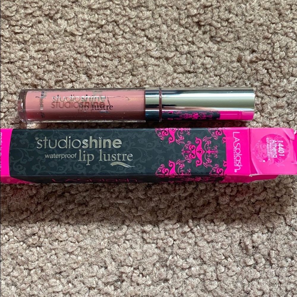 👗👗👗Waterproof Lipstick 👗👗👗